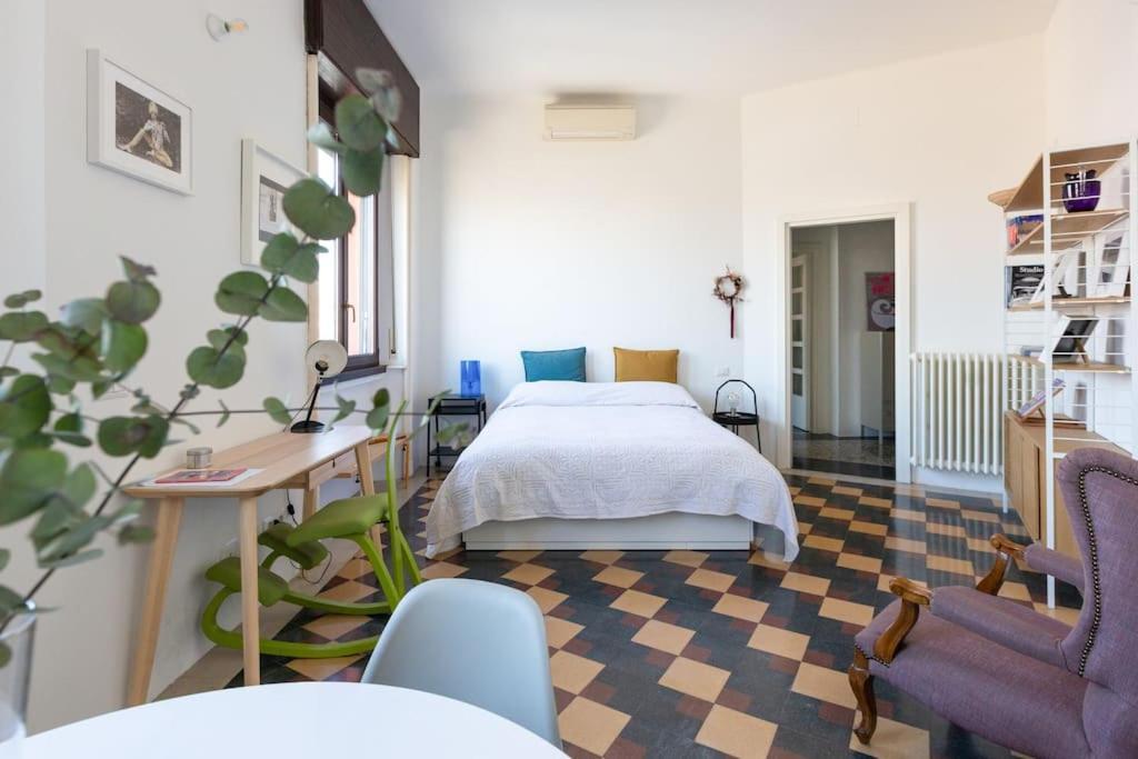 Big Bright Cozy Studio Apartment In Nolo Near Mm1 ميلان المظهر الخارجي الصورة
